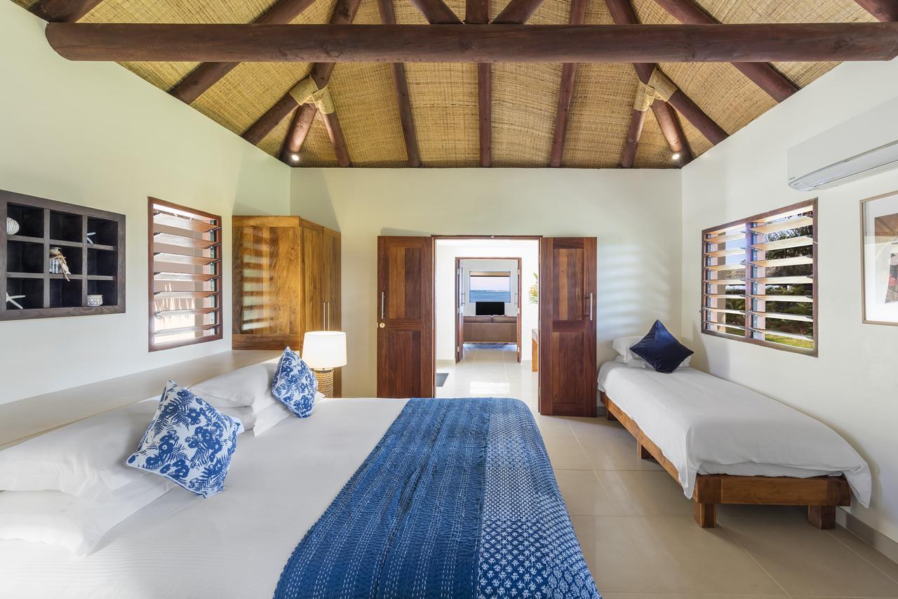 Eratap Beach Resort Port Vila Luaran gambar