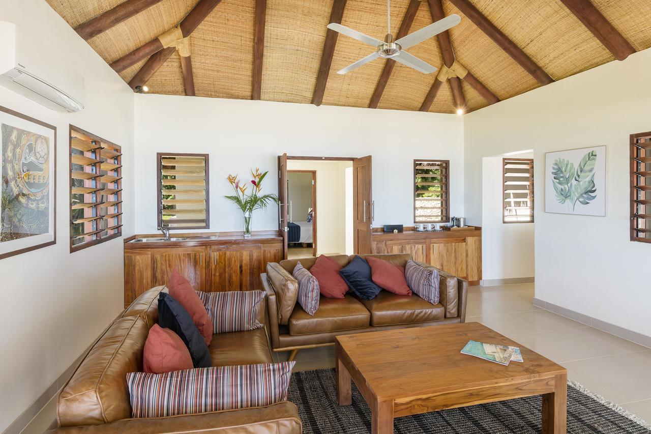 Eratap Beach Resort Port Vila Luaran gambar